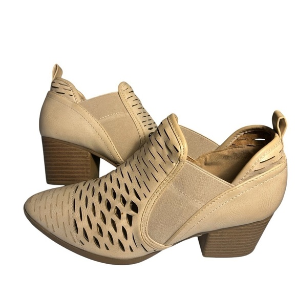 Quipid Tan Lattice Cutout Booties Sz 7.5 - Picture 2 of 13